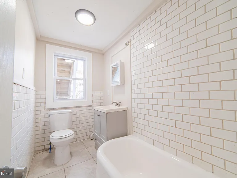 21 N Laclede Pl — Photo 9