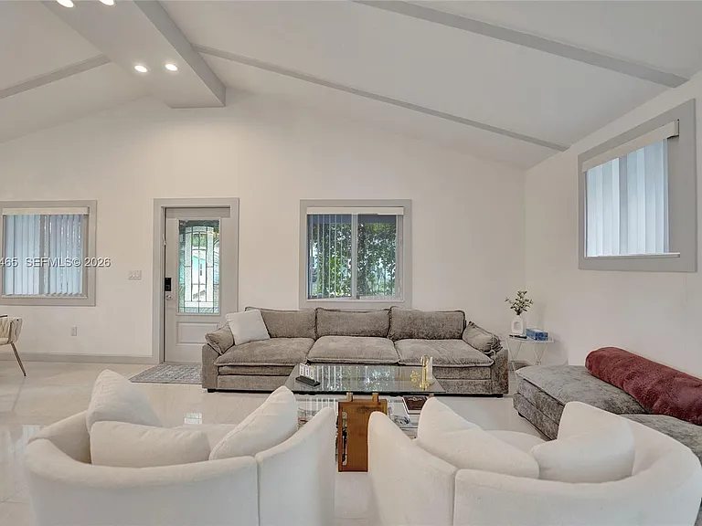 4541 SW 26th Ter — Photo 17