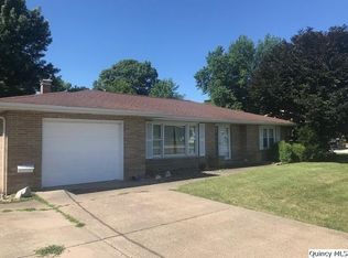 616 Miller St, Carthage, IL 62321