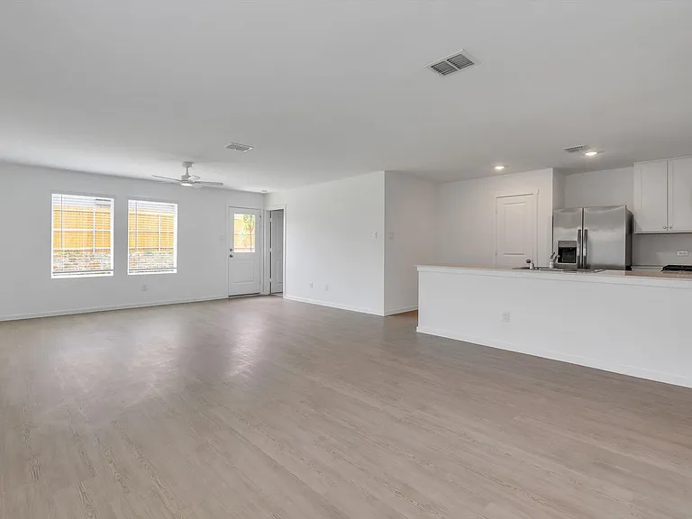 3710 Oleander Pl — Photo 7