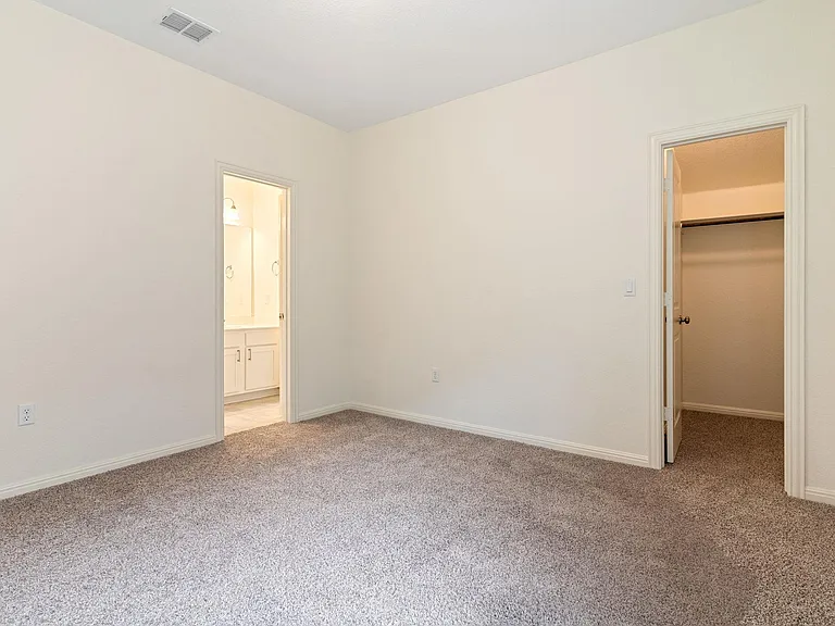 607 Allende Bnd — Photo 36