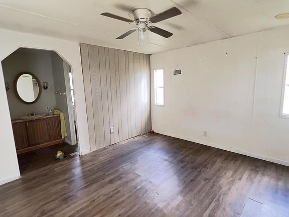 12th image of 15909 Woodsview Dr SW