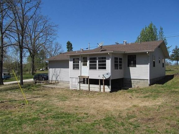 2nd image of 402 E Brandsville Main St