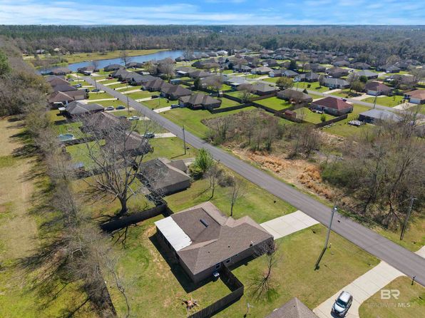 18675 Explorer Dr, Loxley, AL 36551