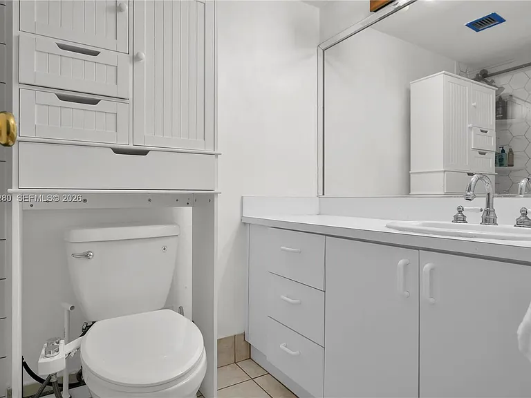 16558 NE 26th Ave #2A — Photo 27