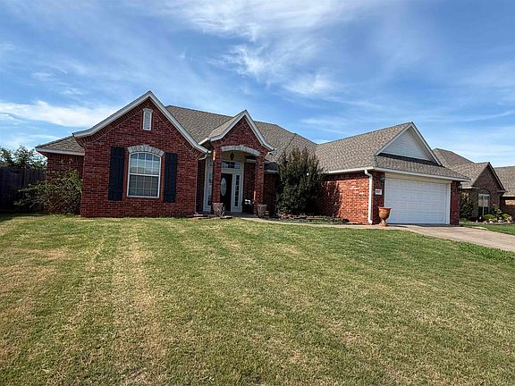 2nd image of 2707 Meadowview Dr