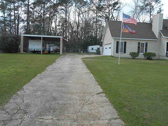 3rd image of 166 Glenwood Ln