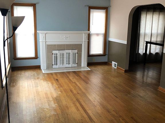 2nd image of 888 Trumbull Ave SE