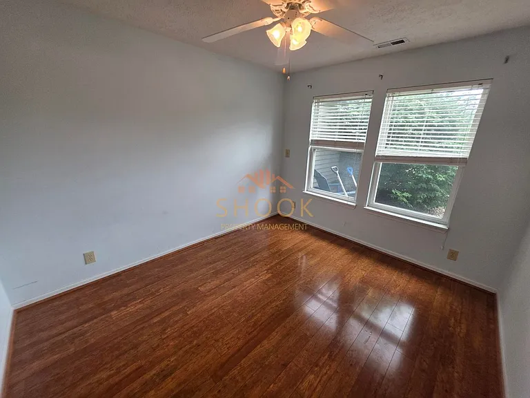 1620 Lionheart Ln — Photo 14