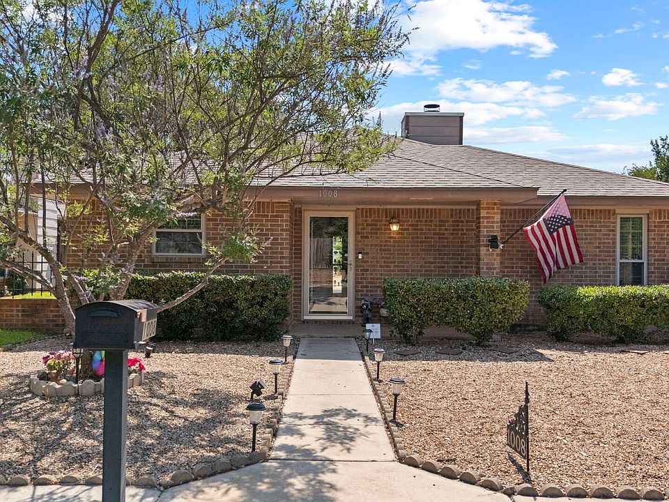 1st image of 1008 Robert Derrick Dr.