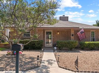1008 Robert Derrick Dr, Schertz, TX 78154