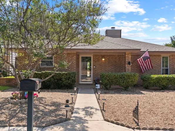 1008 Robert Derrick Dr., Schertz, TX 78154