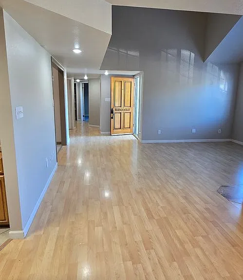 915 Moran Ct — Photo 25
