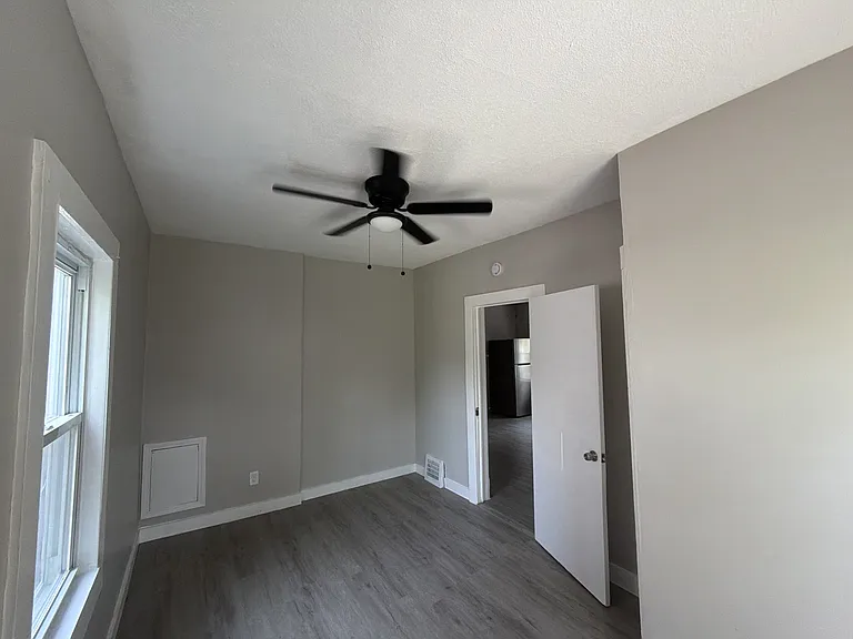 2305 Tate Ave — Photo 11