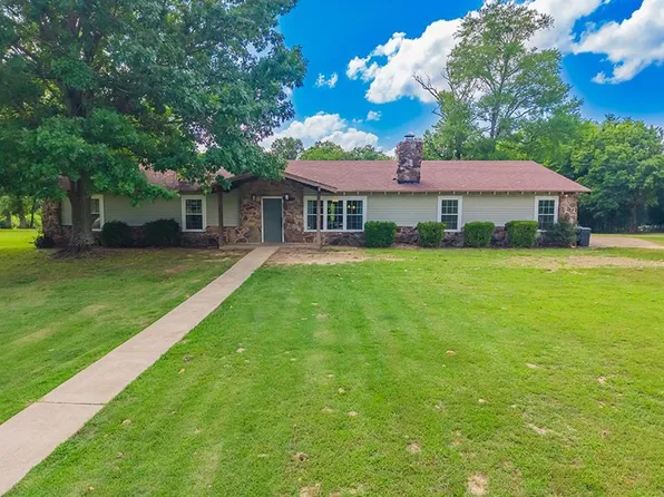 115 Greenwood Cir, De Queen, AR 71832