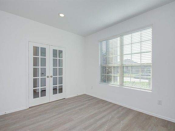 4th image of 11219 Stirton Dr