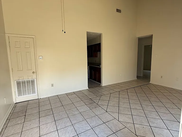 8724 Gsri Ave — Photo 2
