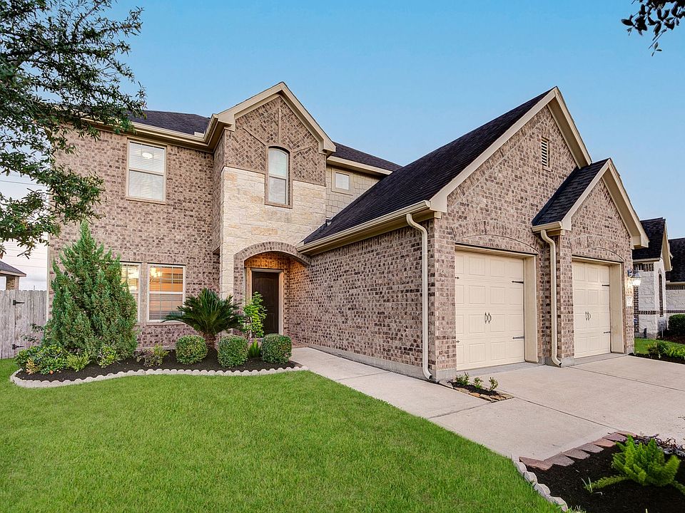 1st image of 8719 Seguin Cove Ln