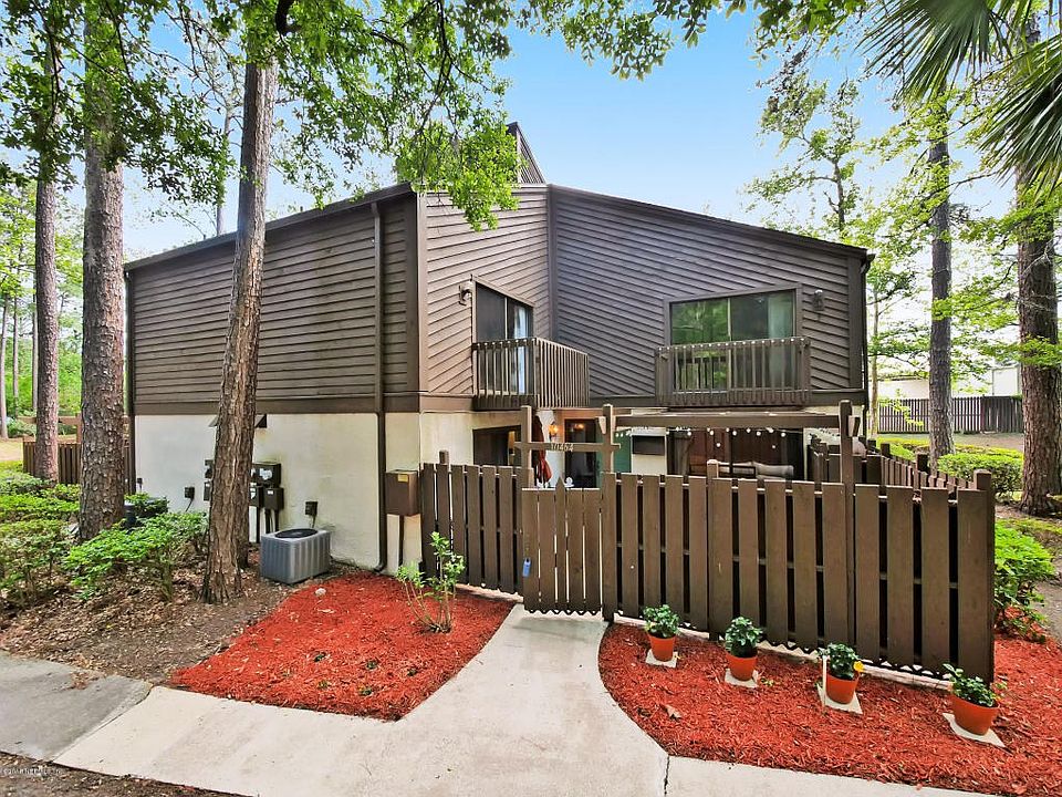 10464 Big Tree Cir W-1