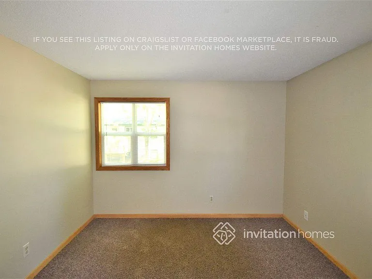 906 Ghostley Ln N — Photo 4