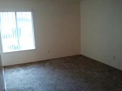 2425 Shady Ln — Photo 3