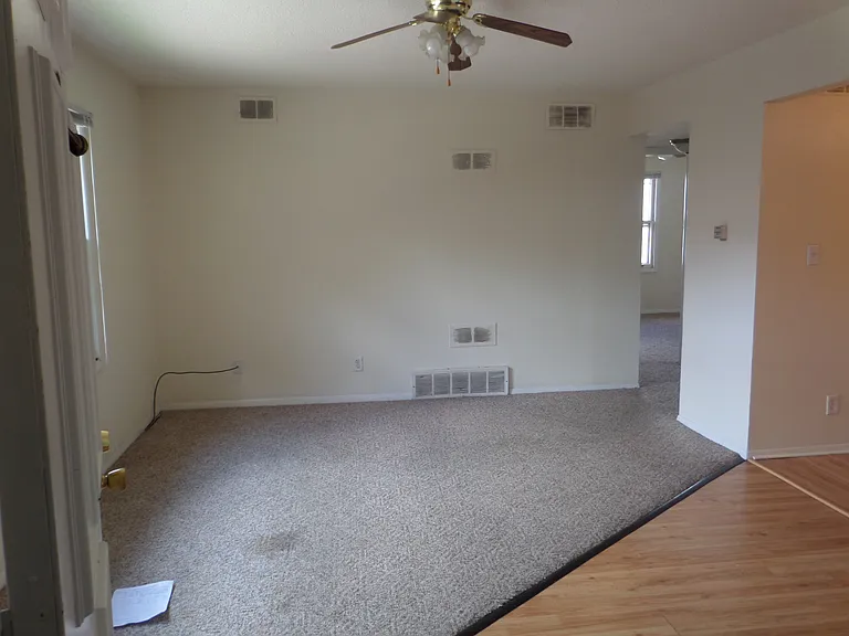 1138 Rushmoore Dr #7 — Photo 3