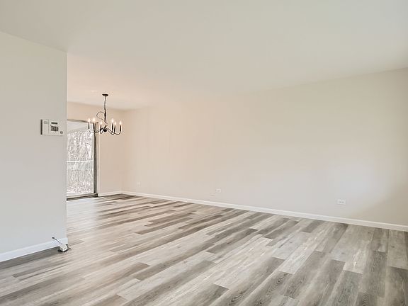 3rd image of 706 W Sunset Dr