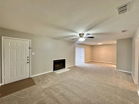 3rd image of 4222 Southpark Dr #206