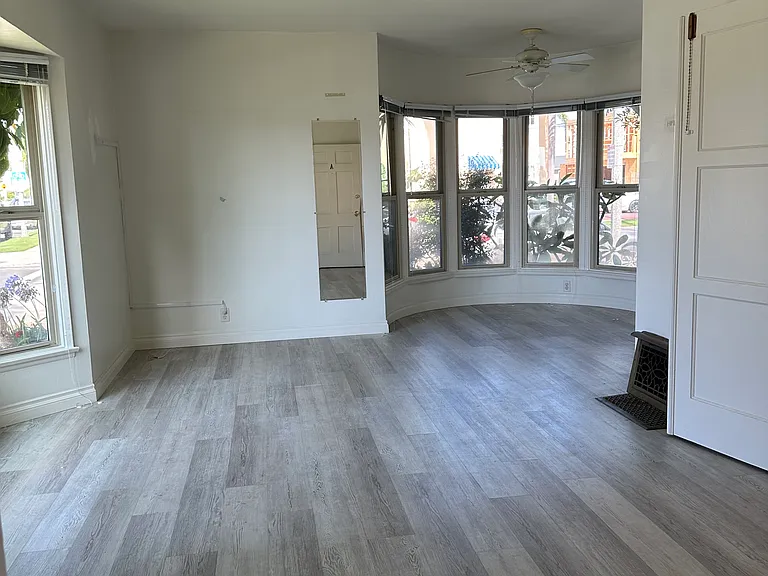 301 Bay Shore Ave #A — Photo 19
