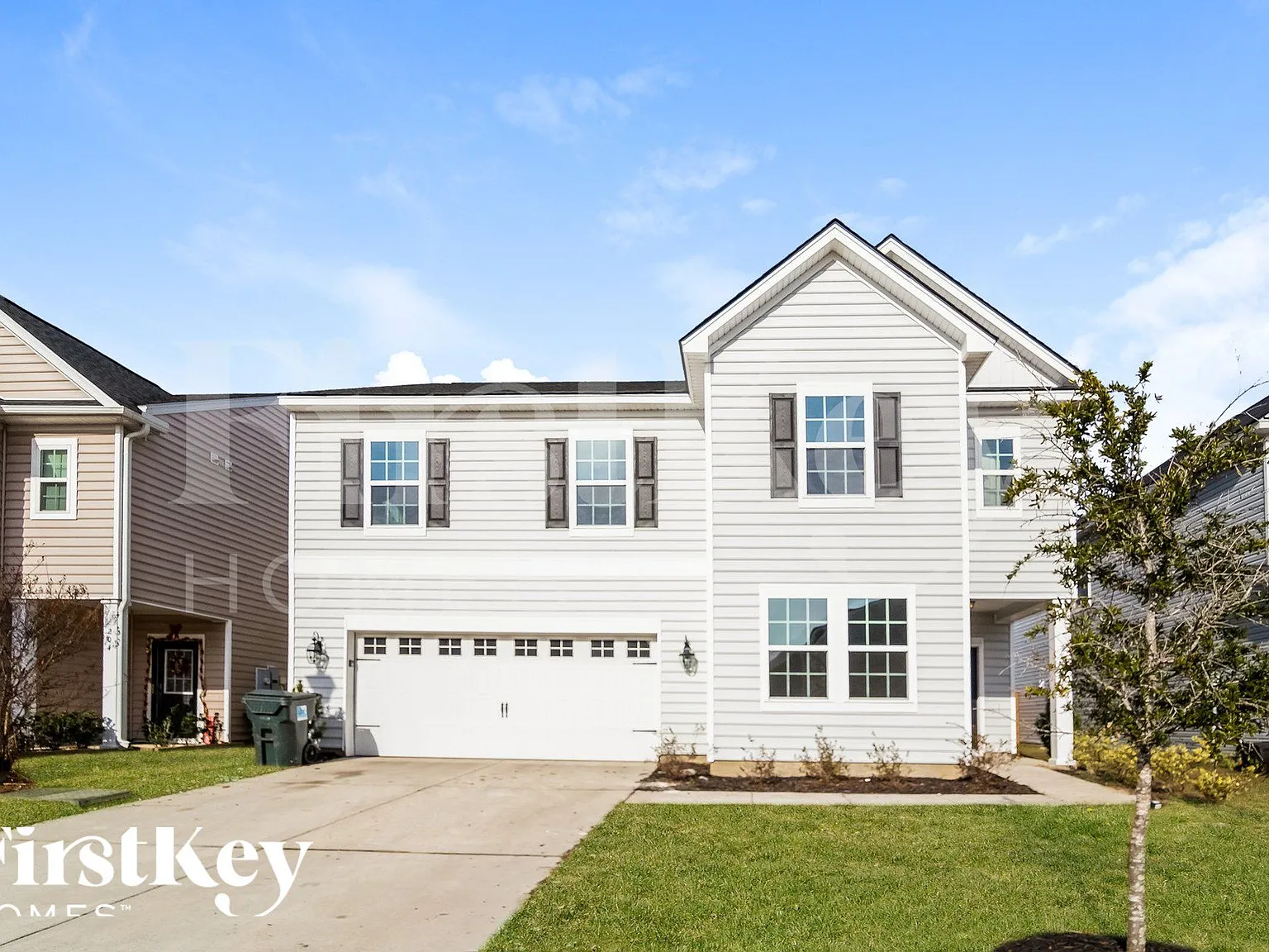 4 bed, 2.5 bath, 2490 sqft, $2,540 — Photo 1