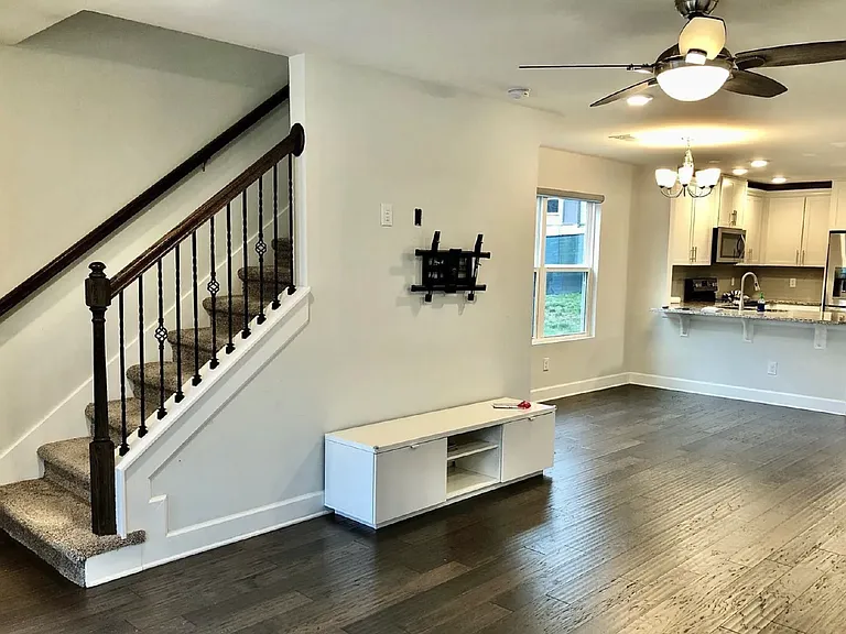 1131 Lilly Valley Way — Photo 2