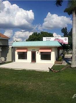 1st image of 499 Tamiami Trl S
