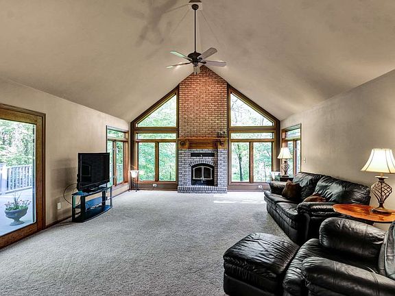 3rd image of 1750 Ashford Dr