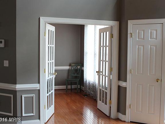 5th image of 11400 Fox Chase Ct