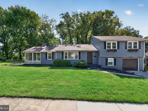 405 Country Club Dr, Newark, DE 19711