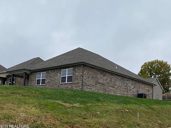 3rd image of 267 Sand Hills Dr