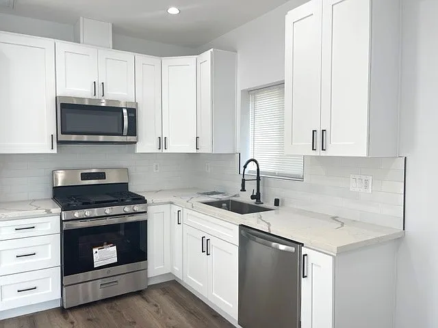 6427 Rhodes Ave — Photo 35