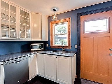 2nd image of 4300 1st Ave S