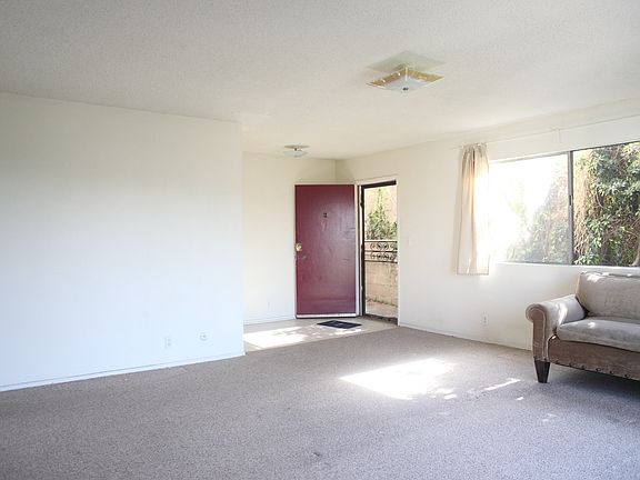 3rd image of 736 Echo Park Ter APT 1