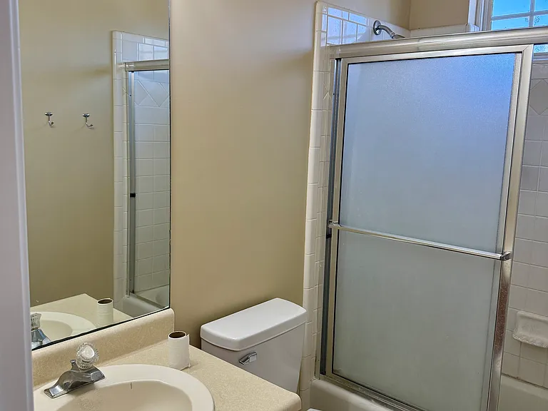 1005 Houndsbark Ct — Photo 7