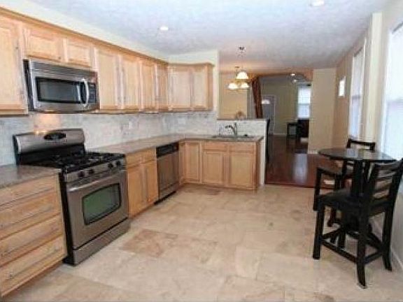 3rd image of 2501 Larkins Way