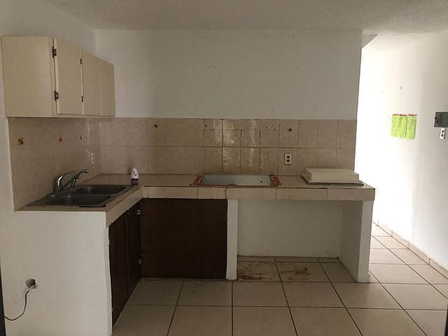 2nd image of 73-10 Calle 24