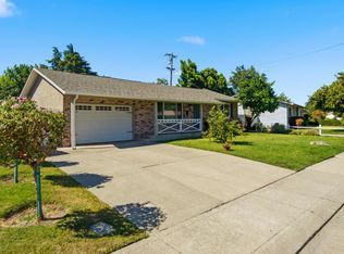 610 E Robinhood Dr, Stockton, CA 95207