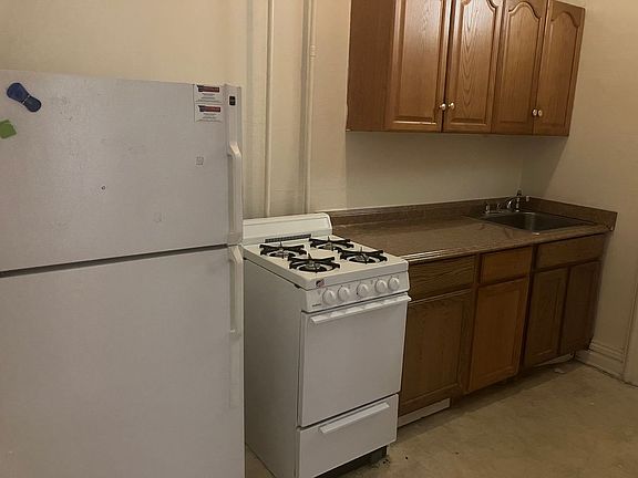 4th image of 1218 St Paul St APT 2R
