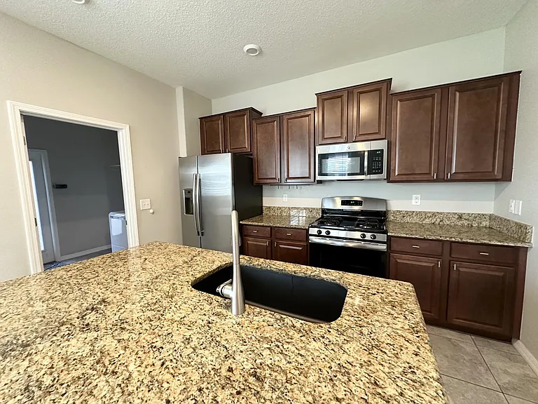 17634 Terrazzo Way — Photo 8