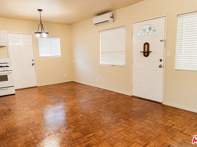 642 N La Jolla Ave #1/2 — Photo 6