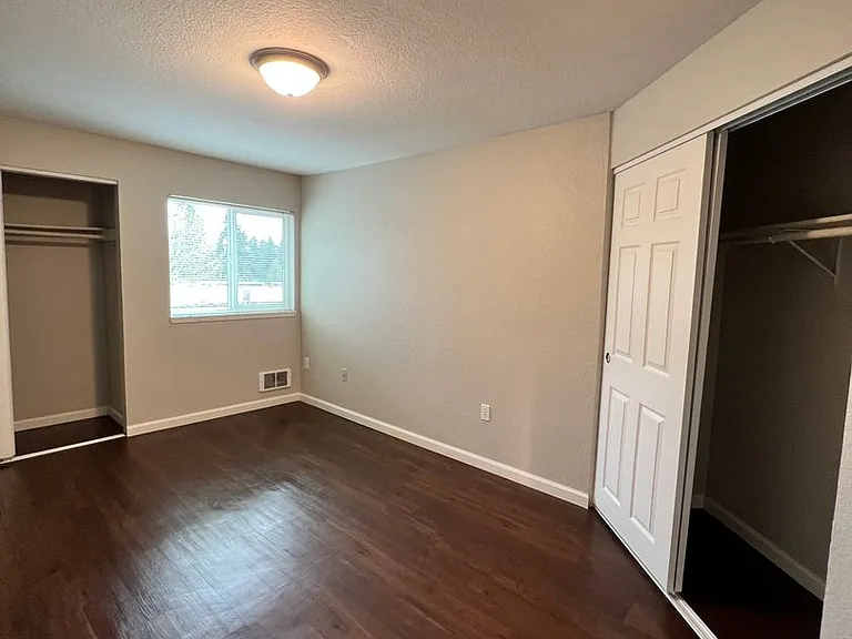 12527 Roosevelt Way NE — Photo 8