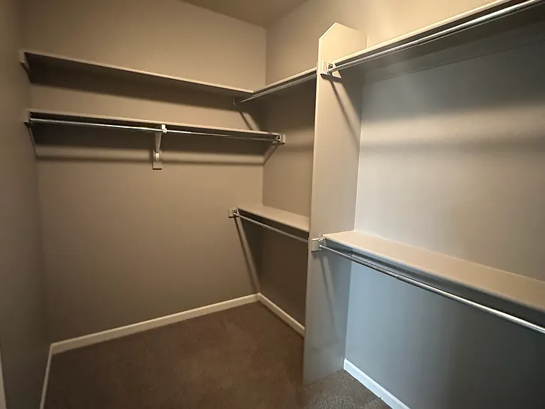 509 Deville Dr — Photo 9