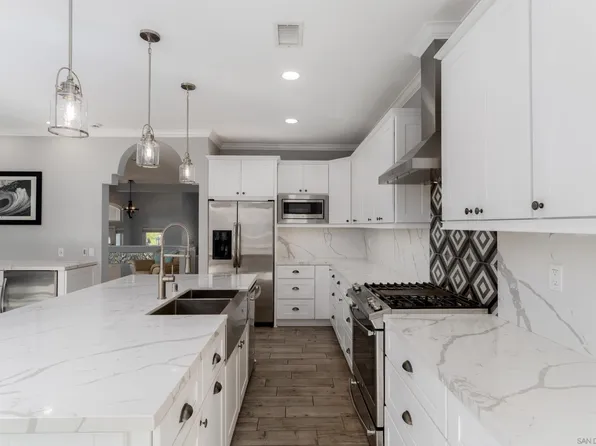 7132 Calabria Ct Unit A, San Diego, CA 92122