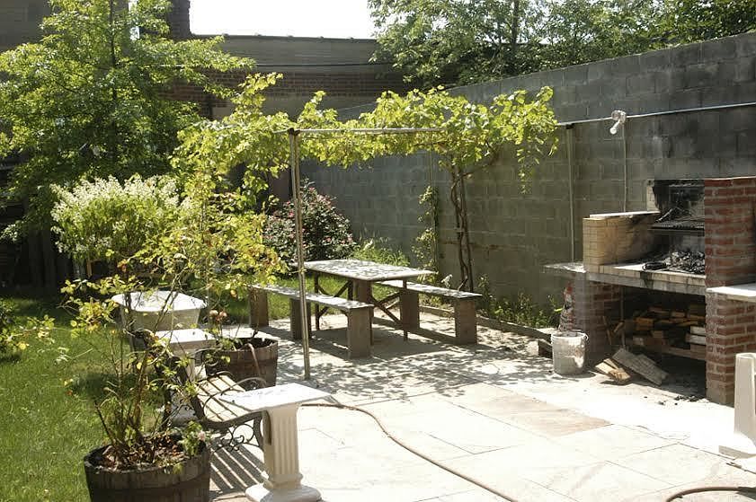 1st image of 127 Coffey St APT 1